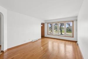 8600 W Ainslie St_001.jpg
