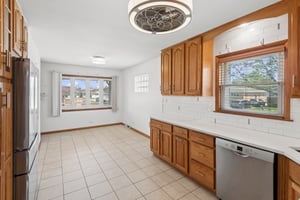 8600 W Ainslie St_005.jpg
