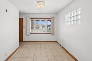 8600 W Ainslie St_006.jpg