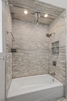 8600 W Ainslie St_010.jpg