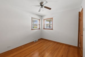 8600 W Ainslie St_012.jpg