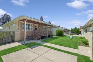 8600 W Ainslie St_022.jpg