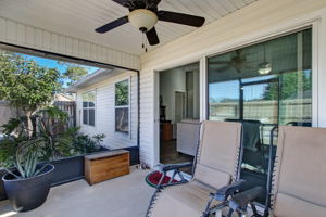 Screened-in Porch