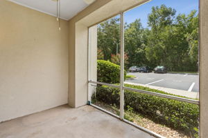 Screened-in Porch