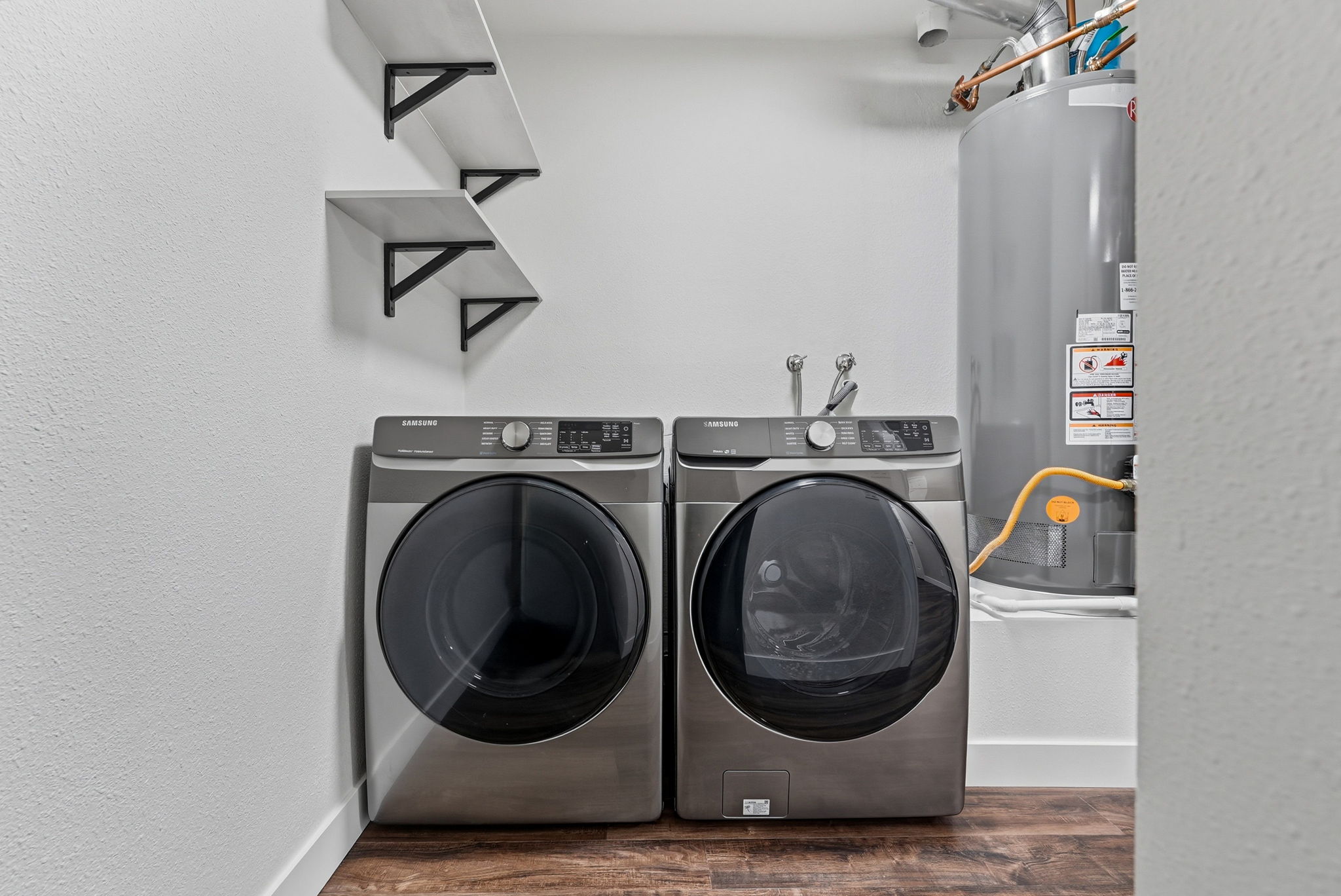  Photo 40