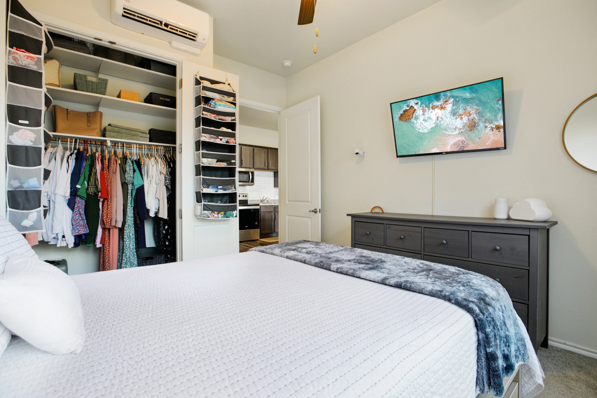 West Gate Blvd unit 4104-S0302-031.jpg