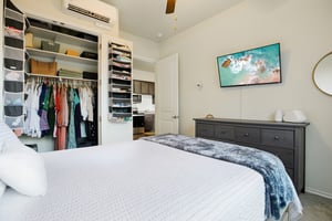 West Gate Blvd unit 4104-S0302-031.jpg