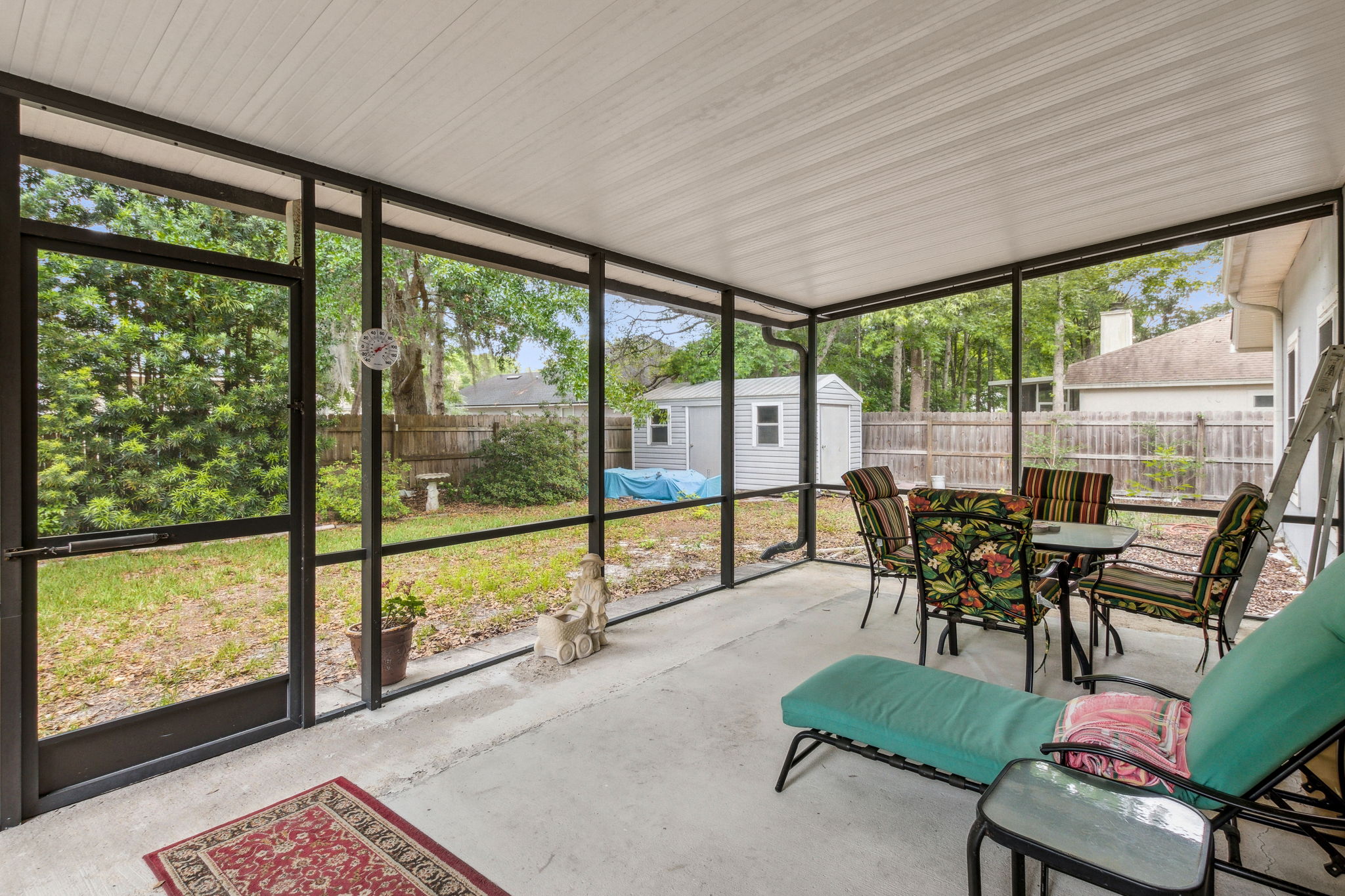 Screened-in Porch