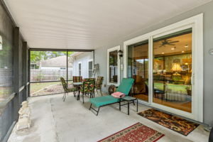 Screened-in Porch