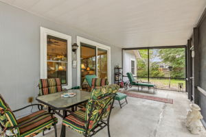 Screened-in Porch