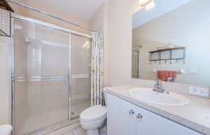 Master Bathroom 1a