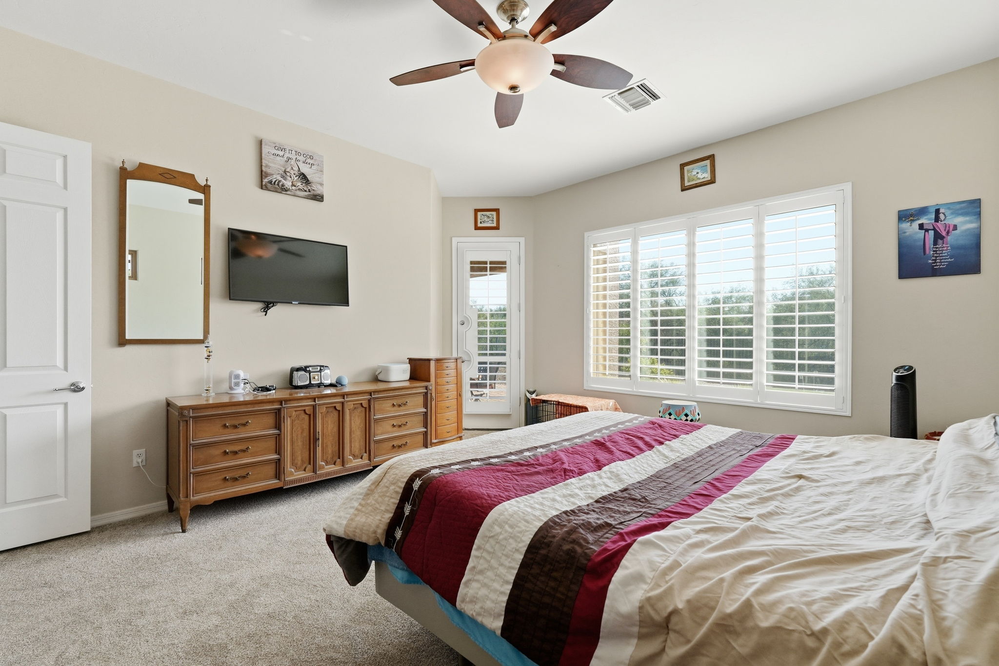  Photo 49