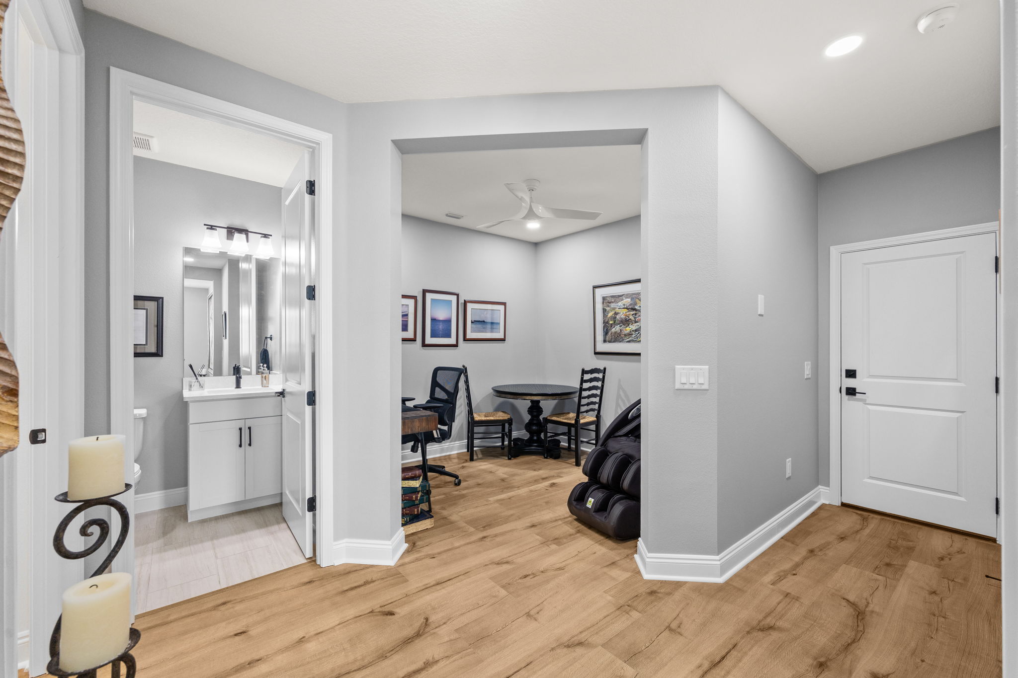  Photo 24