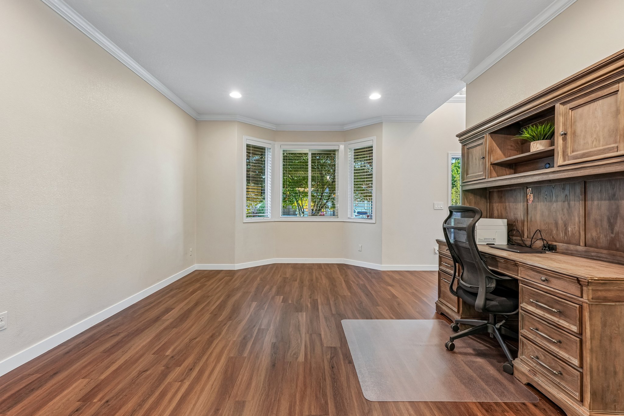 NE 28th Way-S1106-013.jpg