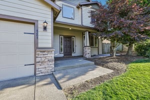 NE 28th Way-S1106-005.jpg