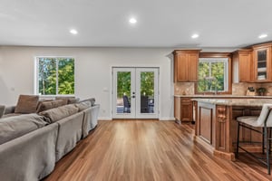 NE 28th Way-S1106-008.jpg