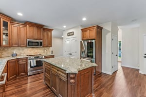 NE 28th Way-S1106-023.jpg