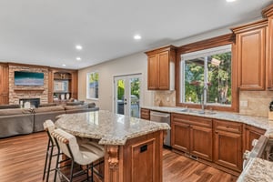 NE 28th Way-S1106-027.jpg