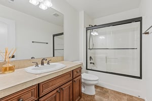 NE 28th Way-S1106-040.jpg