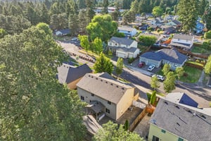 NE 28th Way-S1106-062.jpg