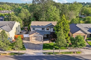 NE 28th Way-S1106-075.jpg