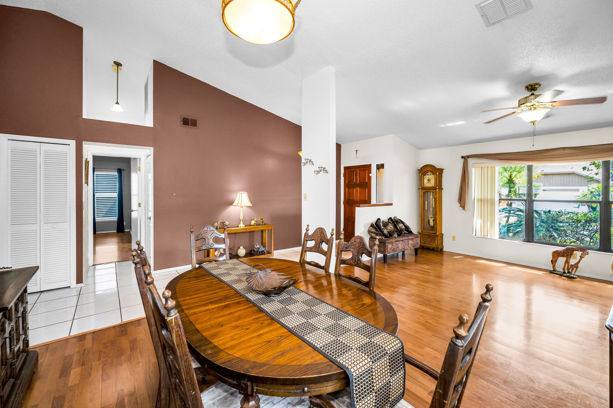 Dining Room3