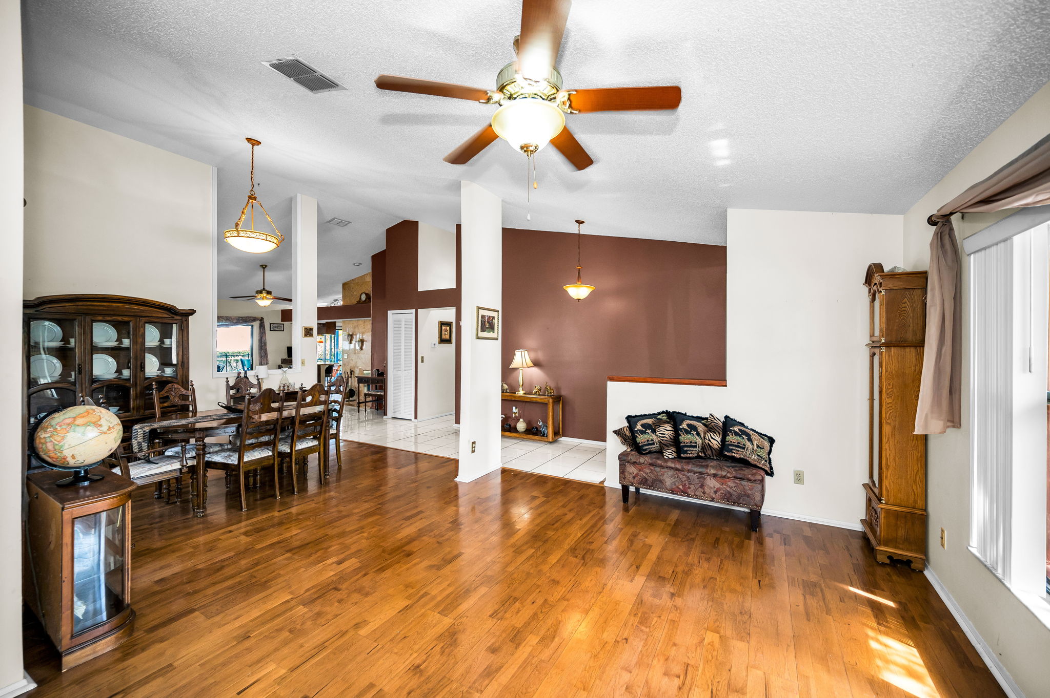 Living Room4