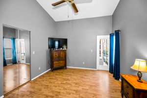 Primary Bedroom1b