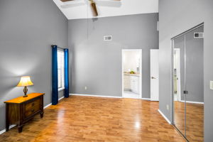 Primary Bedroom1c