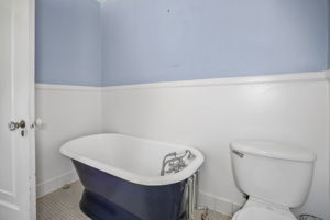 Bathroom 2 - 495A9720 (1)