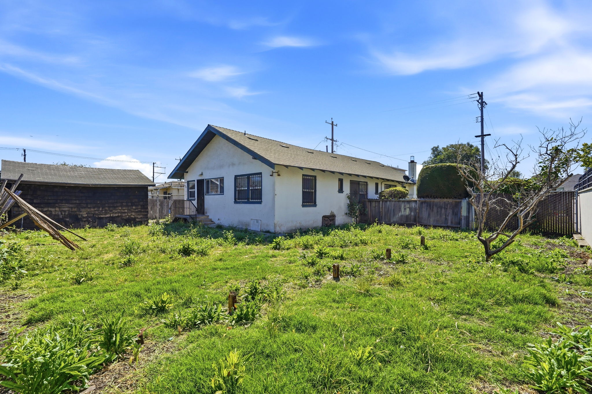 024_F8_861 70th Ave