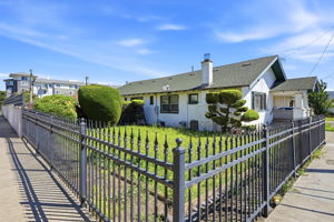 002_F8_861 70th Ave