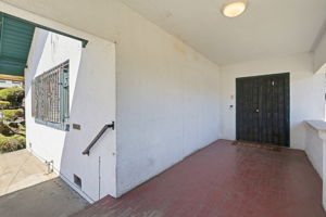 004_F8_861 70th Ave