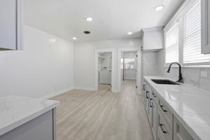 011_F8_861 70th Ave