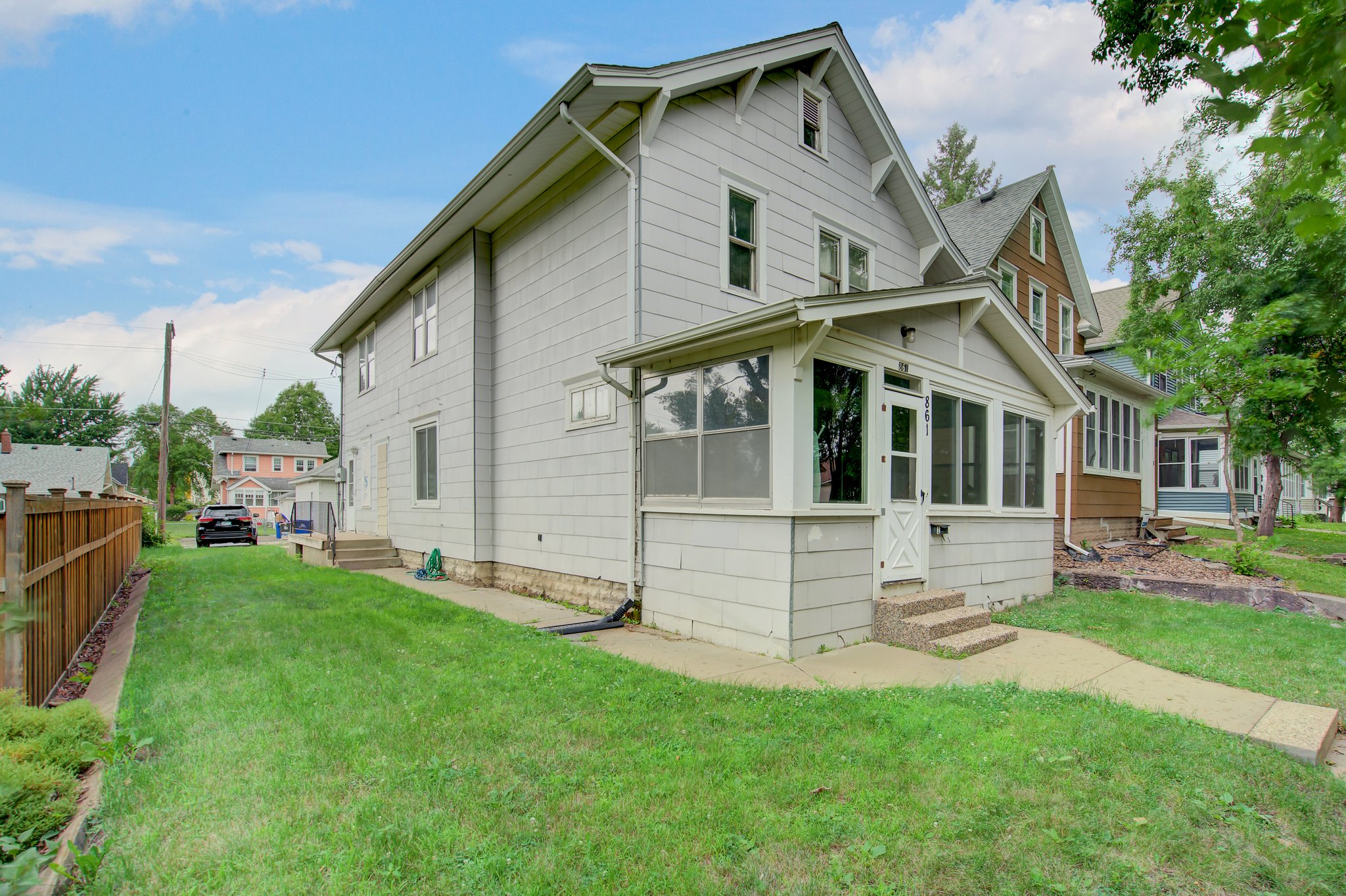 861 Geranium Ave E, Saint Paul, MN 55106 Minnesota