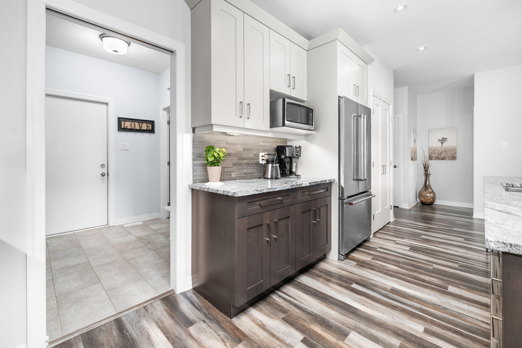  Photo 37