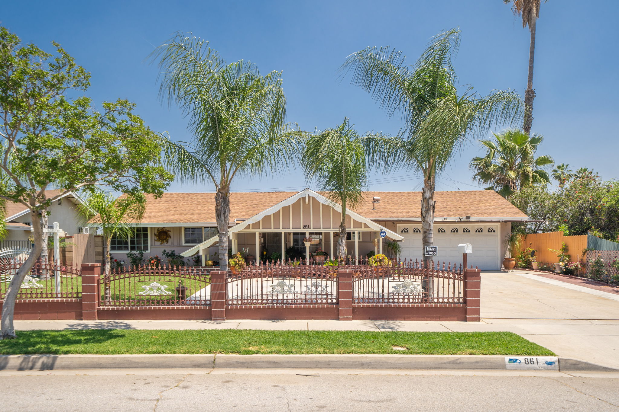  861 N Meridian Ave, San Bernardino, CA 92410, US