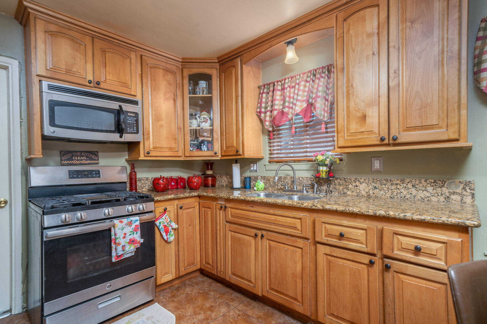  861 N Meridian Ave, San Bernardino, CA 92410, US Photo 13