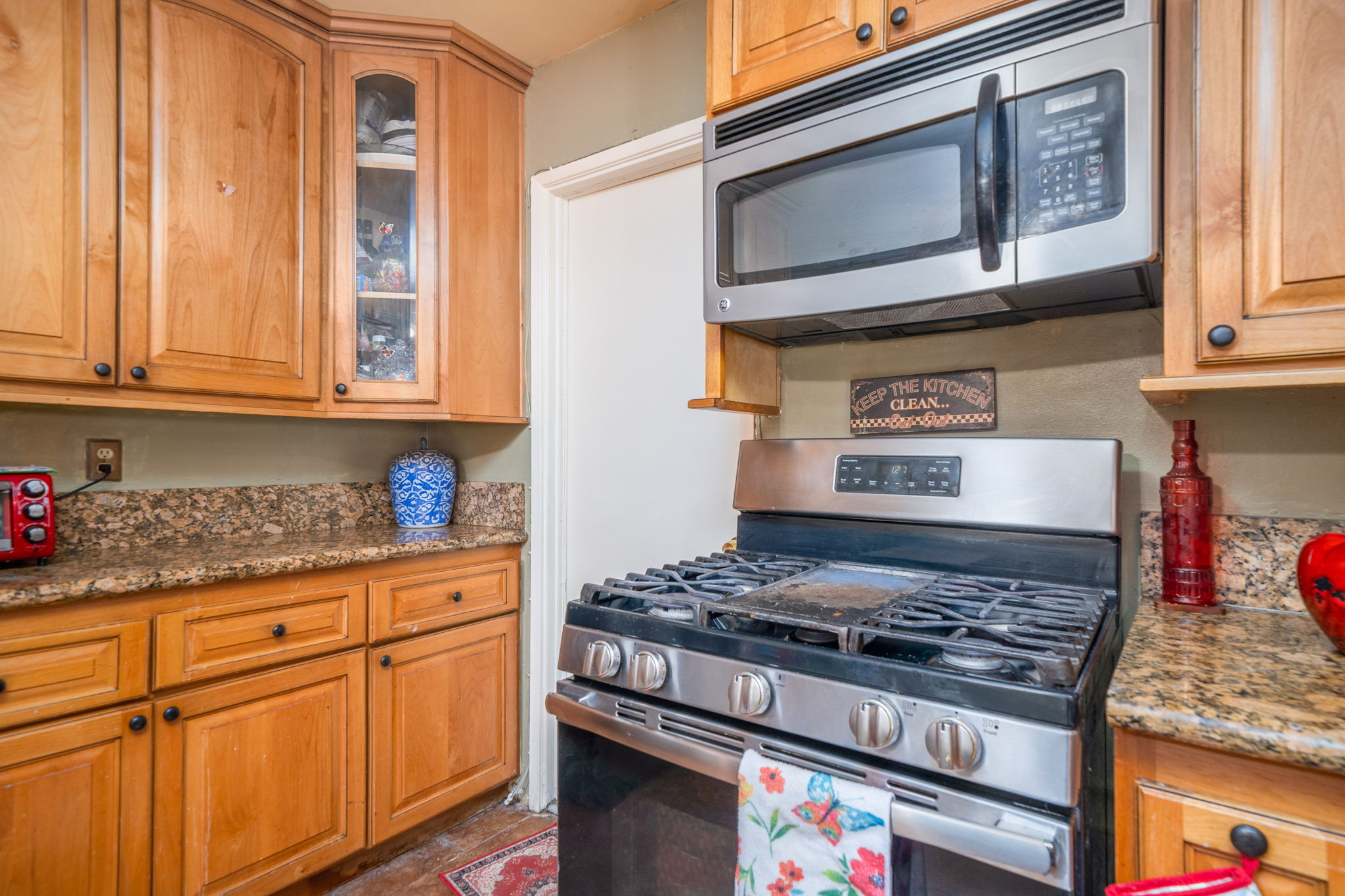  861 N Meridian Ave, San Bernardino, CA 92410, US Photo 15