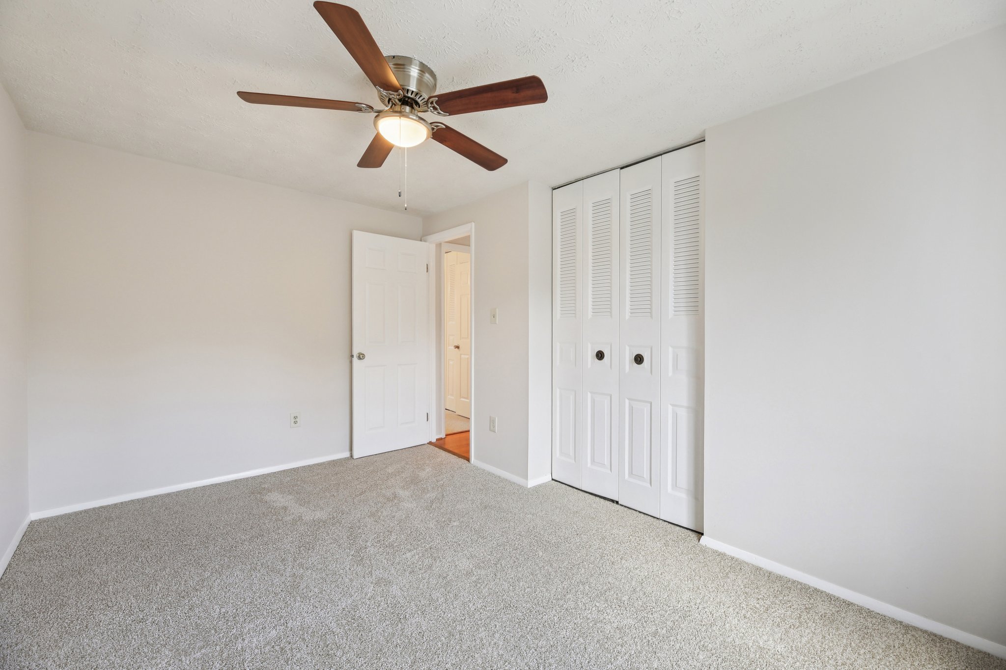 Tupelo Ave-S0907-014.jpg
