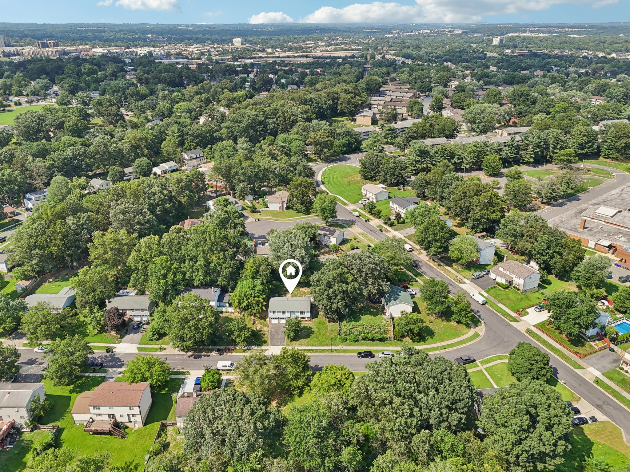 Tupelo Ave-S0907-034.jpg