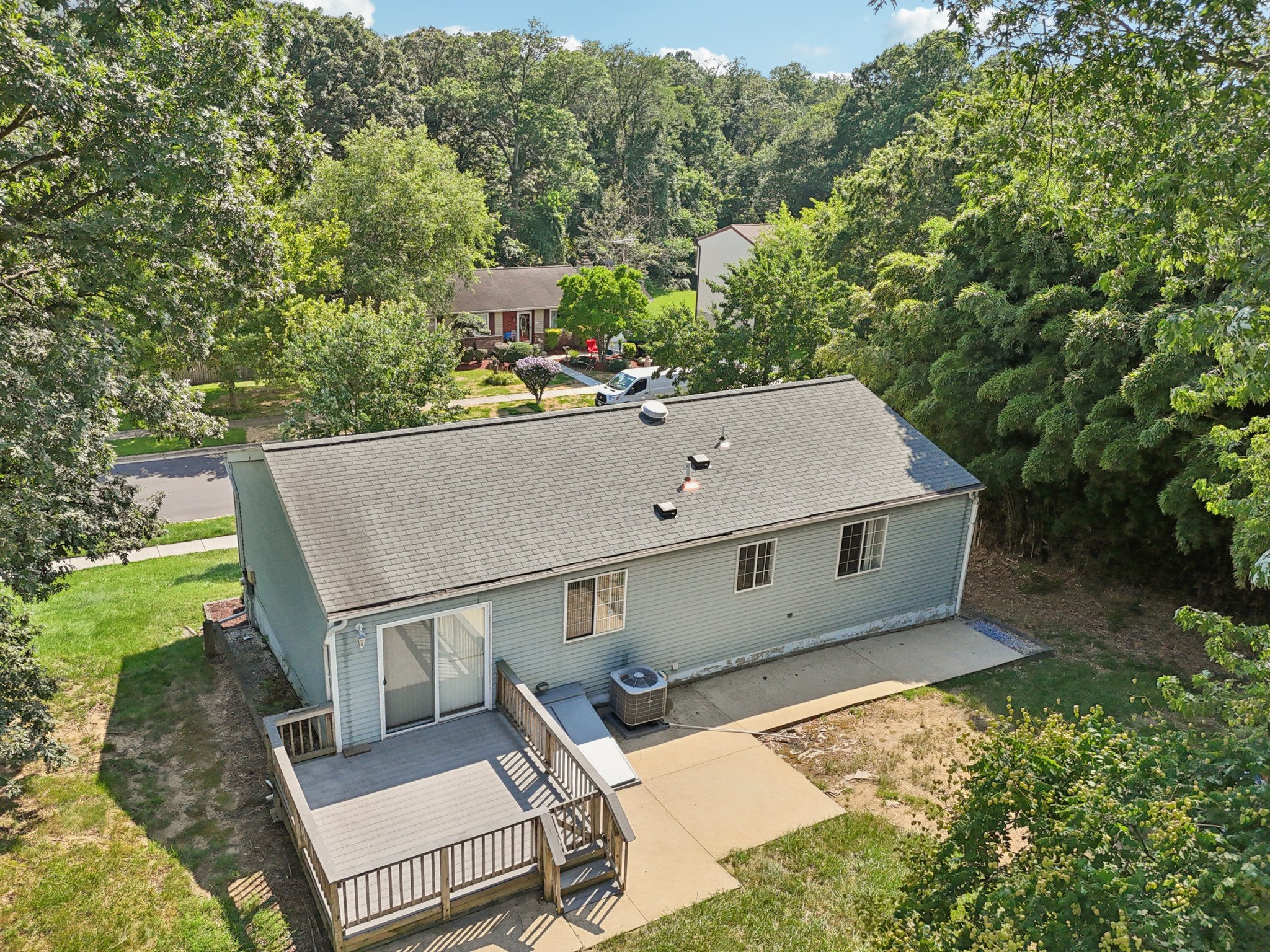 Tupelo Ave-S0907-039.jpg