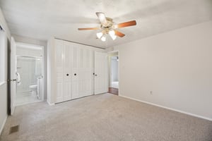 Tupelo Ave-S0907-016.jpg