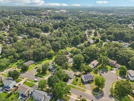 Tupelo Ave-S0907-037.jpg