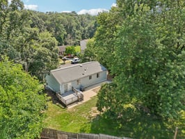 Tupelo Ave-S0907-038.jpg