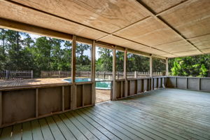 Screened-in Porch