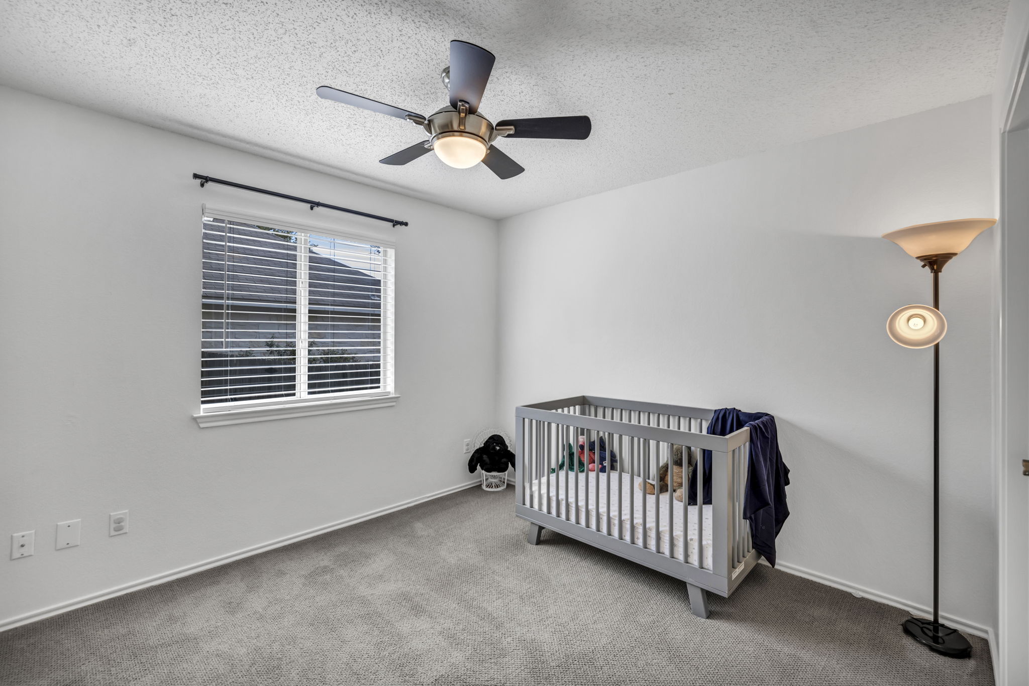 8613 Axis Dr, Austin, TX 78749, USA Photo 7
