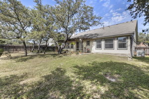 8613 Axis Dr, Austin, TX 78749, USA Photo 35