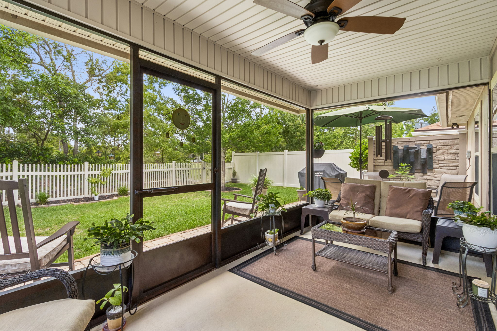 Screened-in Porch