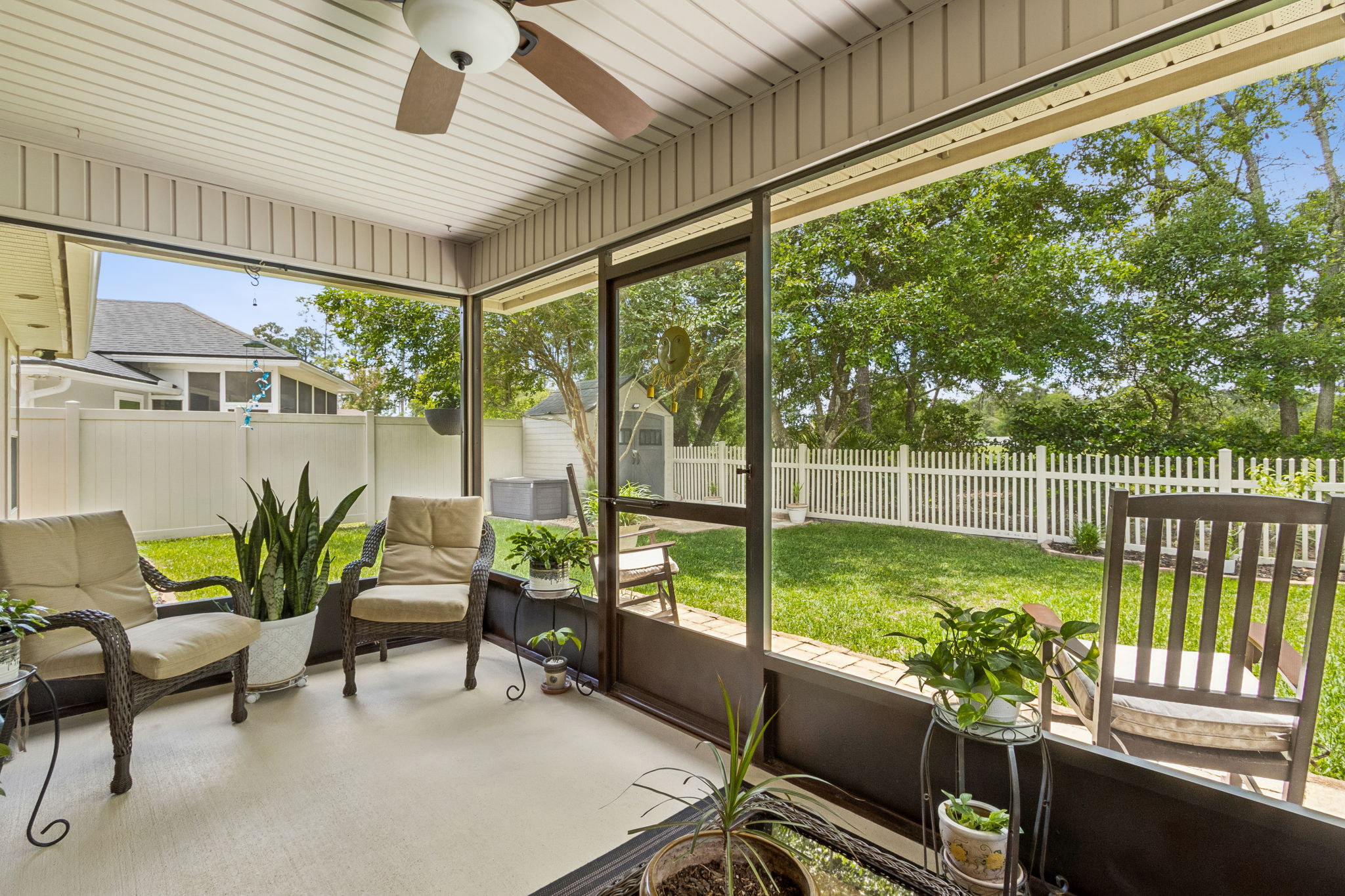 Screened-in Porch